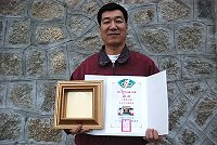 馬祖之光!由宏利釀醋廠所生產的XO蘿蔔辣醬與紅糟丁香魚入選台灣百大觀光特產,從全國一千兩百五十六種特產中脫穎而出,這也是馬祖今年入圍百大的唯二品項。(圖/文:邱竟瑋)