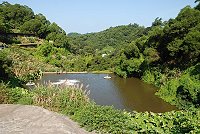 勝利水庫上方的電廠曝氣池,更上游就是遭到汙染的集水區。(圖/文:邱竟瑋)