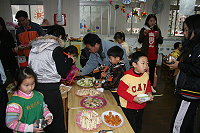 敬恆附幼歡樂大圍爐,現場熱鬧溫馨。(圖/文:陳樂團)