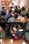 國宴酒馬祖老酒正夯,駐軍也爭相體驗,馬防部此次士官團訓練也搭上正夯的老酒DIY列車,大家聚精會神製作一罈最棒的退伍紀念品!(圖/文:曹重偉)