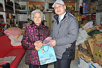 　寒冬送溫暖。（圖／文：陳鵬雄）