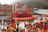 2011年馬祖擺暝文化祭,首屆鑼鼓板大賽昨天在北竿塘岐登場。(圖/文:邱竟瑋)