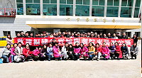 福建省實驗閩劇院配合建國百年慶系列活動,由院長周虹率團員65人抵馬公演,副縣長林星寶、局長曹以雄代表縣長楊綏生歡迎閩劇團蒞臨。(圖/文:曹重偉)
