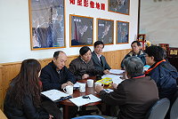 　縣府交通局完成新島際交通船修正計畫，將大幅提升船舶的總噸位、舒適度及功能性，昨天在縣長室進行專案報告，楊綏生指示儘速送交通部報核，讓新船早日下水。（圖／文：劉秋月） 