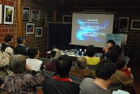 連江縣立醫院執行「三高」個案管理試辦計畫,除提供專案門診,並巡迴各村辦理講座,4月14日晚間前進鐵板生活館。(圖/文:邱竟瑋)