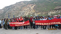 莒光西莒地區軍民聯手擴大春季淨灘,柯鄉長等加入活動行列。(圖/文:陳樂團)