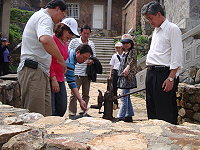 　莒光鄉代會走訪東莒村落了解基礎建設及村容。（圖／文：林冰芳）