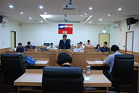 　南竿鄉代會昨天進行第九屆第二次定期大會第一天的議程，代表們針對南竿鄉獅子市場改建問題所引發的爭議，要求鄉長進行說明。（圖／文：劉秋月）