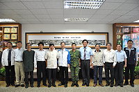 連江縣縣長楊綏生昨率領縣府團隊前往金門縣府拜會縣長李沃士,雙方針對金門、馬祖目前的觀光、交通發展交換意見後合影。(圖:金門日報提供)