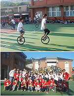南竿中正國中小、仁愛國小師生40餘人到東引國中小進行校際交流訪問,三校小朋友以獨輪車、籃球搭起友誼橋樑。(圖/文:陳其敏)
