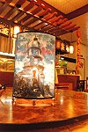 馬祖青年創業協會所輔導的創意產品─東湧燈塔桌燈昨天亮相,有民眾建議適度量產。(圖/文:邱竟瑋)