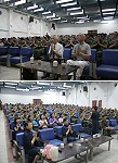 北指部慈濟「愛灑活動」,慈濟基金會師兄、師姐與官兵齊聲歌唱,畫面十分溫馨。師兄、姐言教、身教,讓全場官兵感受到生命的珍貴,也體會到行善、行孝的重要。(圖:蔡欣華/文:朱育琳、吳祥瑞)