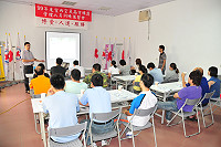 　縣府環保局100年度室內空氣品質維護管理人員訓練講習登場，主講人陳國超博士就基本概念進行說明，讓學員了解室內空氣品質的重要性與管理方法。（圖／文：曹重偉）