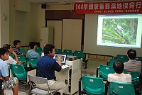 鳥友與生態專家輕鬆座談。(圖/文:邱竟瑋)