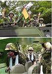 馬祖戰鬥營學員體驗國軍步兵裝甲車的威力。(圖:馬祖防衛指揮部提供)
