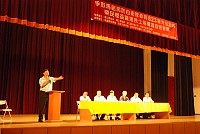 八二三馬祖自衛隊員暨還我土地自救會昨晚於南竿介壽堂爭取鄉親支持。(圖/文:邱竟瑋)