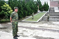 　馬防部指揮官任中將指示，主動協助清理家園，全力積極防災復原，配合環保局針對本次風災過後之復原工作。（圖／文：朱育琳）