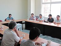 　縣長召集相關檢討，要求航班一旦變更即應策動緊急應變，設身處地為離島更多思考，體恤離島旅客需求，提升服務品質。（圖：縣府交通局提供）