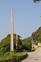 　北竿山線北竿大道近日陸續展開架空電線移除及電桿拆除作業。（圖／文：陳鵬雄）
