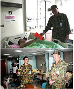 上圖:任指揮官代表司令致贈慰問金。(圖:曾俊諺);下圖:任指揮官慰問住院官兵。(圖:曾俊諺)