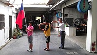 中華民國生日快樂　文：林冰芳／圖：王建華提供