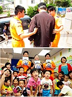 　馬祖岸巡大隊愛心雙胞胎兄弟黃國忠、黃國義與同僚主動前往關懷大同之家老人，也前往小天使托兒所服務，獲得小朋友的喜愛。（圖：岸巡10大隊提供） 