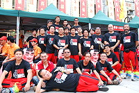 　馬祖各項廟宇活動背後的無名功臣！馬祖陣頭協會的年輕小伙子擔起傳承民俗技藝的重責大任，繞境隊伍的前導部隊神明都由他們擔任，廟宇活動少了這一群就失色許多。（圖／文：劉秋月）