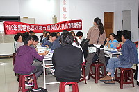 100年馬祖地區四鄉五島解說人員巡迴觀摩研習營開課囉!二十五位學員中趨於年輕化,顯示觀光發展應該是地區最有價值的產業。(圖/文:林冰芳)
