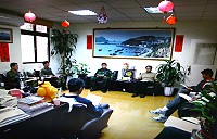 東引鄉馮鄉長日前於鄉公所主持軍民工作協調會,邀請東引指揮部指揮官賀少將及政戰主任陳上校列席,軍民齊心為東引擘劃未來美麗藍圖。(圖/文:彭家慶)