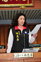 議員林惠萍進行質詢。(圖/文:曹重偉)