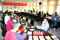 台電馬祖區營業處舉辦今年度電器承裝業暨高壓大用戶聯合座談會,由處長蔡欽堂主持,介紹與會來賓並報告電源開發及配售電業務現況。(圖/文:曹重偉)