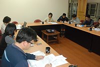 縣府昨舉辦民國一百年度環境景觀總顧問期初報告會議,由秘書長劉羽茵主持,工務局、建設局、文化局、觀光局與南、北竿鄉公所及景觀總顧問公司與會。(圖/文:邱竟瑋)