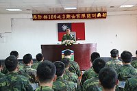 　鐘副參謀長主持100-3期步兵領導士官班開訓典禮。（圖／文：曾俊諺）
