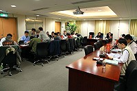 交通部昨天審查民國101~105年馬祖港整體規劃與未來發展計畫,縣長楊綏生親自出席爭取。(圖:連江縣政府提供)