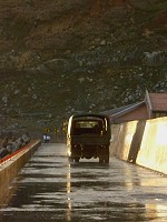 東、西引連堤道路排水不良,每逢下雨就積水。(圖/文:陳其敏)