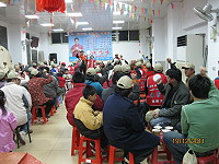 　立委候選人陳雪生西莒競選總部成立現場鄉親熱情相挺。（圖／文：陳樂團）