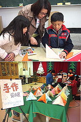 東引國中小100年藝術與人文教學深耕計畫成果,首先展出手作繪本。(圖/文:陳其敏)