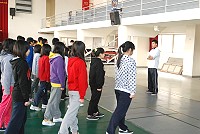 馬中儀隊正式成立,在校內體育館練習,預計明年縣運會公演。(圖/文:邱竟瑋)