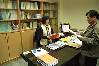 縣府主計室主任曹少玉與財政局長林貽德。(圖/文:邱竟瑋)
