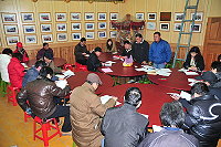「兩馬耀龍騰」慶祝晚會及系列活動將於本週六登場,山隴境白馬尊王廟昨晚召開最後一次工作會議,就各項活動細部分工、行進動線及流程銜接做最後確認。(圖/文:曹重偉)
