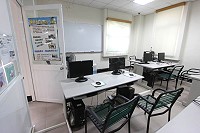 東引鄉圖書館大門旁的電腦教室「數位機會中心」。(圖/文:蔡耀偉)