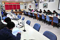 　因應內政部土地專案會議新決議之後，縣府特與國防部軍備局、工營中心及馬防部等單位召開協調會，共同研商有關「軍事原因」範圍認定及國軍與民競合土地處理原則如何因應調整。（圖／文：曹重偉）