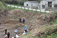 東莒社協多元夥伴開墾大浦正泰養雞場下方空地,預計種植當地農產品,希望引起觀光人潮購買慾望。(圖/文:林冰芳)