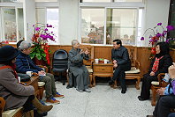 　反賭聯盟代表一行拜會縣府，縣長楊綏生與其一席長談，反賭聯盟理解馬祖交通與觀光發展困境，但堅持反賭立場不變，希望正反意見並陳，最後交由馬祖鄉親決定自己的未來。（圖／文：劉秋月）