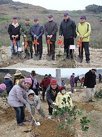 植樹節建設局邀請軍民齊手種植下厚葉石斑木,為東莒林相盡心力。(圖/文:林冰芳)