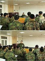 (上圖)政戰主任楊將軍與新進弟兄開懷暢談,為新進弟兄解開思鄉之愁。(下圖)政戰主任楊將軍於新兵座談會中,以談天方式了解新兵目前到馬身心狀況,並期勉新進弟兄能以正面態度面對兵役,積極衝刺未來人生。(圖/文:游皓凱)