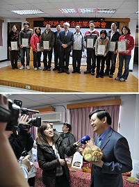 　「我在北竿慢活慢食的幸福」在塘岐活動中心舉辦成果發表會，縣長楊綏生接受電視台專訪大力推銷馬祖特產。（圖／文：陳鵬雄） 