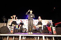 指揮官賀將軍上台致詞,並向每一位與會軍民致意。(圖/文:邱偉倫)