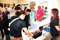 馬祖519特色商品聯展圓滿落幕,不少廠商有意願繼續進駐;觀光局為將既有景點活化帶動商機,特別同意繼續開放展場,意者請電洽觀光局。(圖/文:曹重偉)