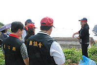 議會縣政考察前進西莒樂道澳水庫。(圖/文:邱竟瑋)